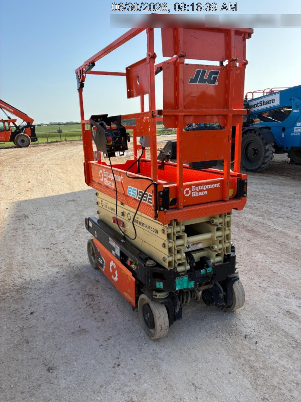 2023 JLG ES1932