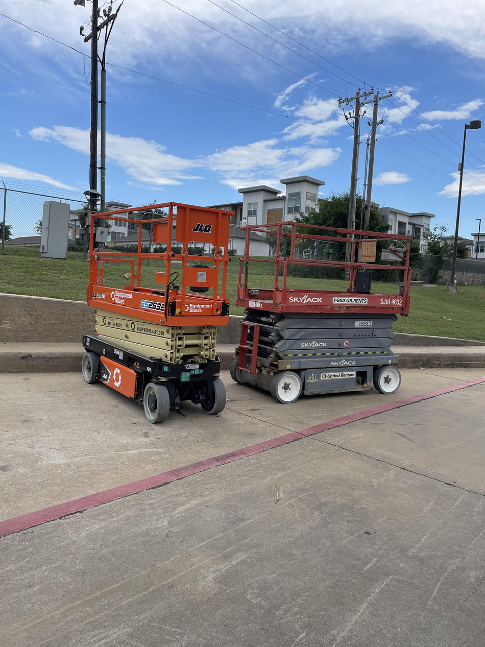 2023 JLG ES2632