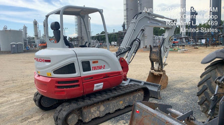 2023 TAKEUCHI TB250-2R
