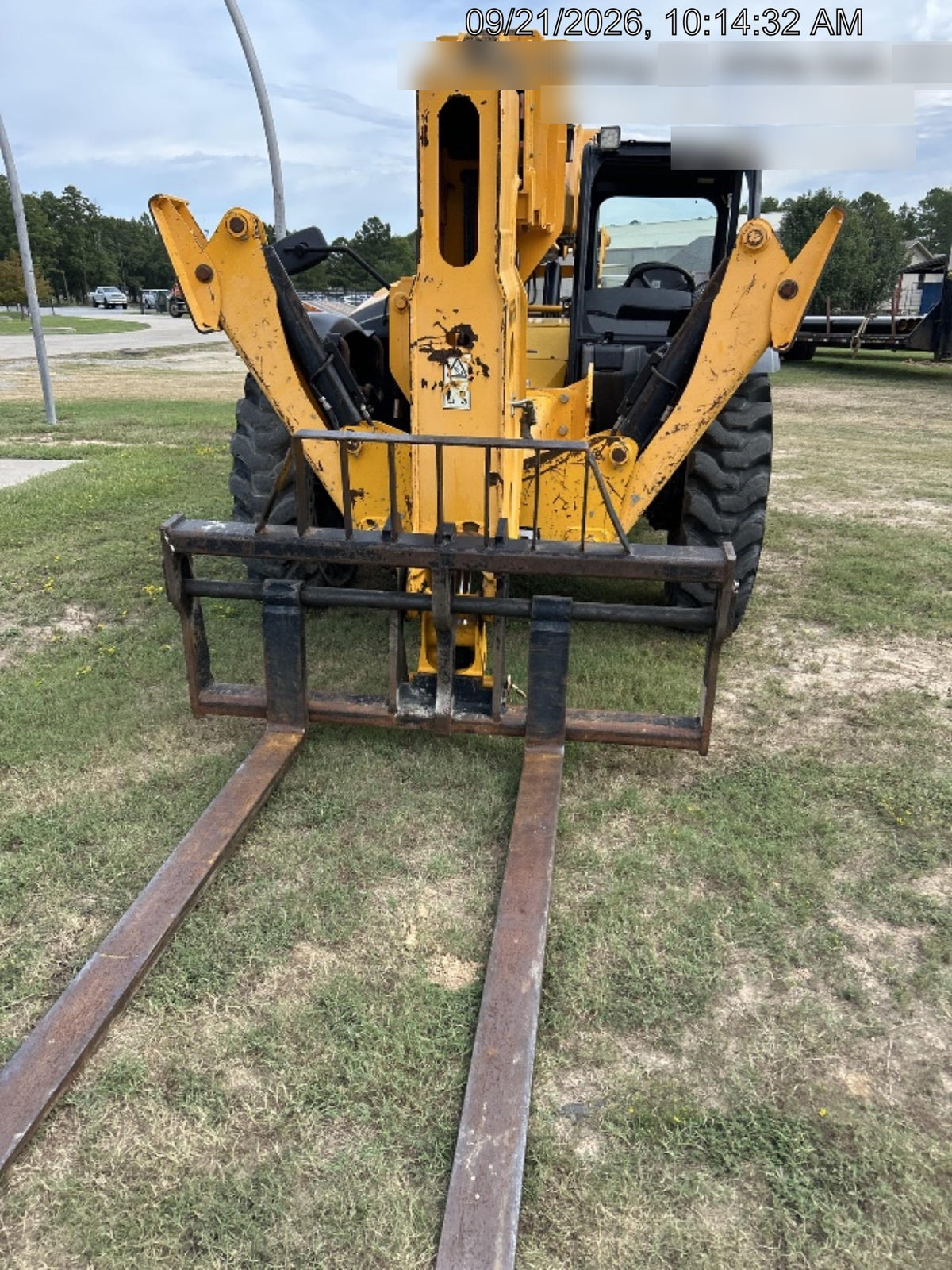 2019 JCB 510-56 Canopy, 74 HP, Solid Tires, STD Worklight, Beacon, Aux Hydraulics, Lifting Eye, Back up Alarm w/66" Carriage/60" Forks