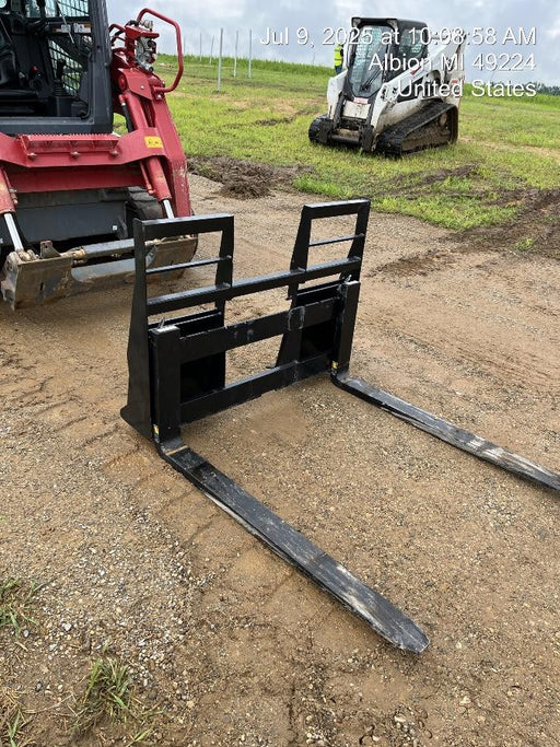 2025 ARROW MATERIAL HANDLING 24" Pallet Fork Frame