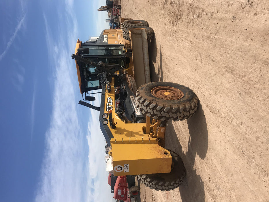 2019 JOHN DEERE 672G