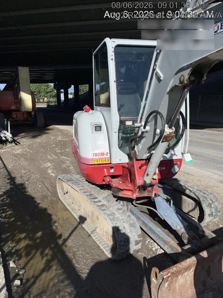 2021 TAKEUCHI TB235-2CR