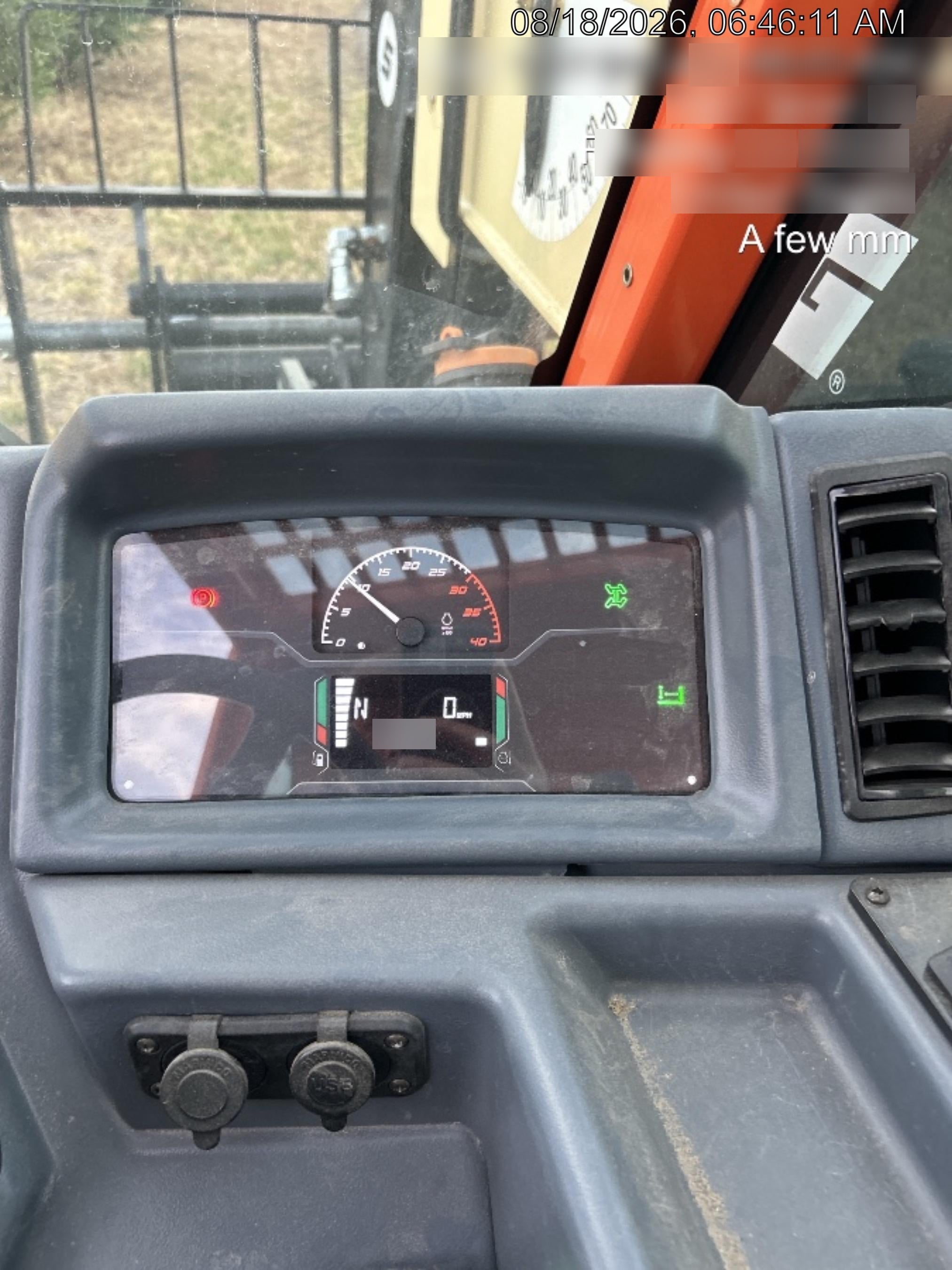 2025 JLG 519