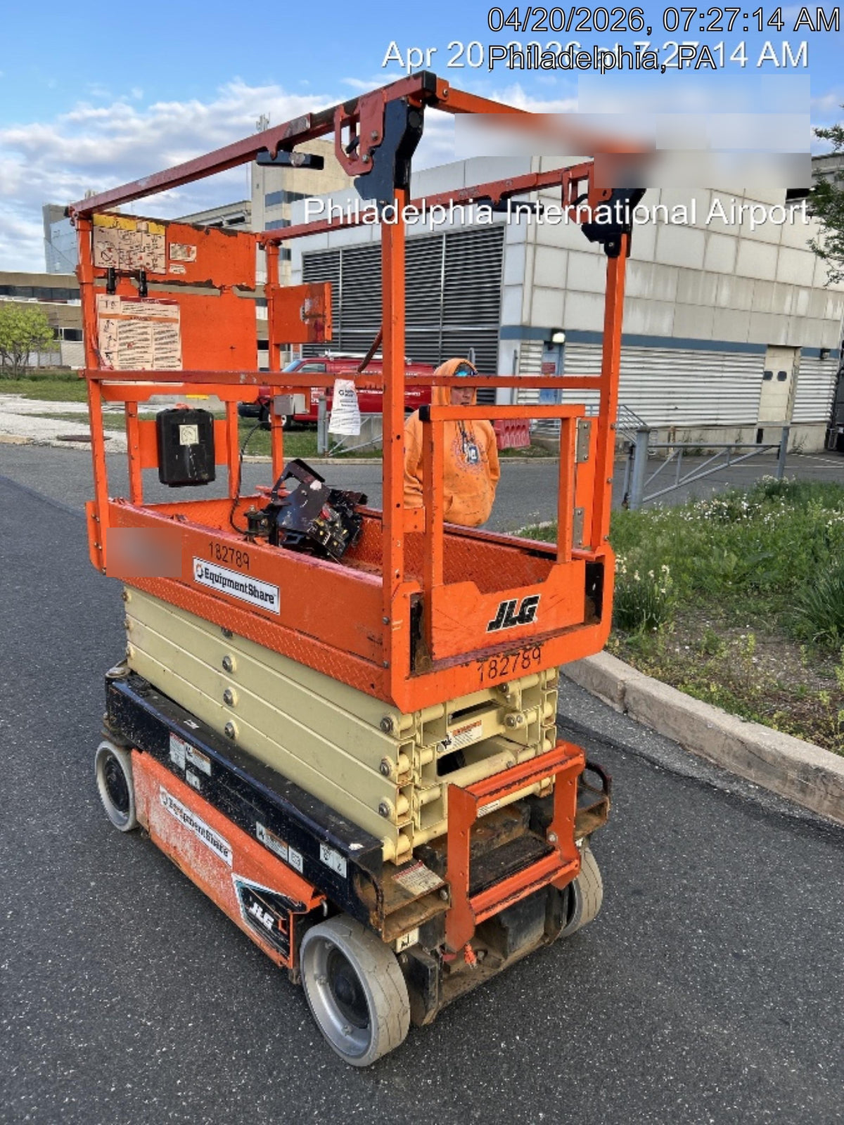 2021 JLG ES1932