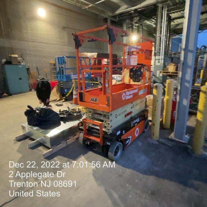 2022 JLG ES1932