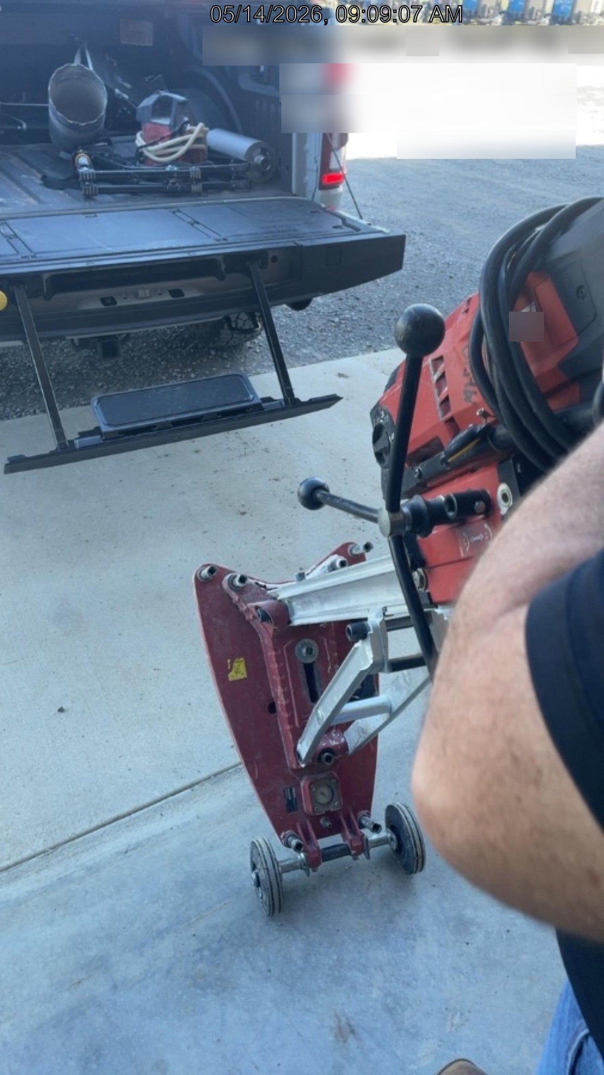 2022 HILTI DD250E