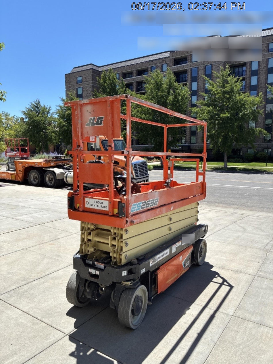 2022 JLG ES2632