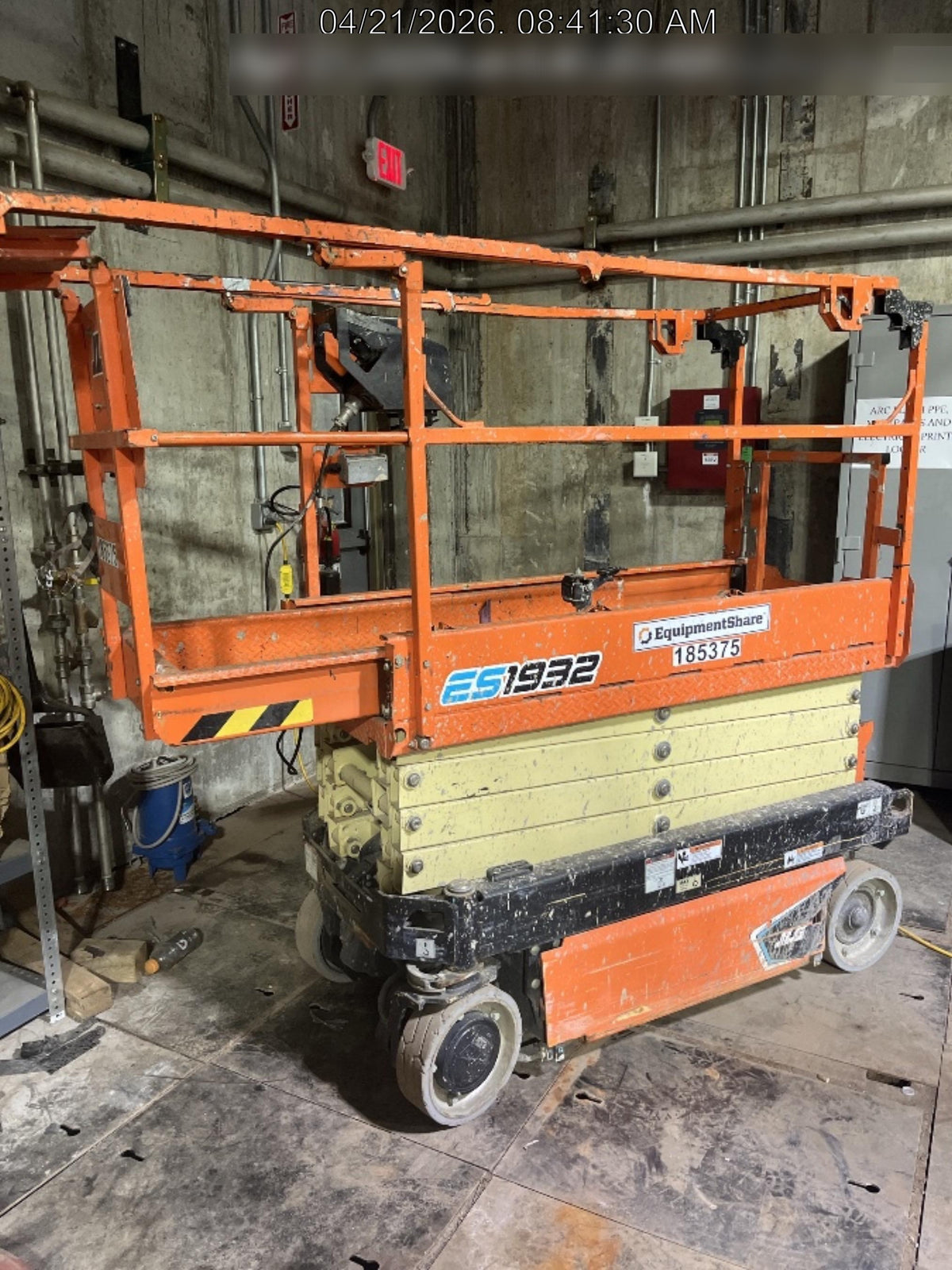 2021 JLG ES1932