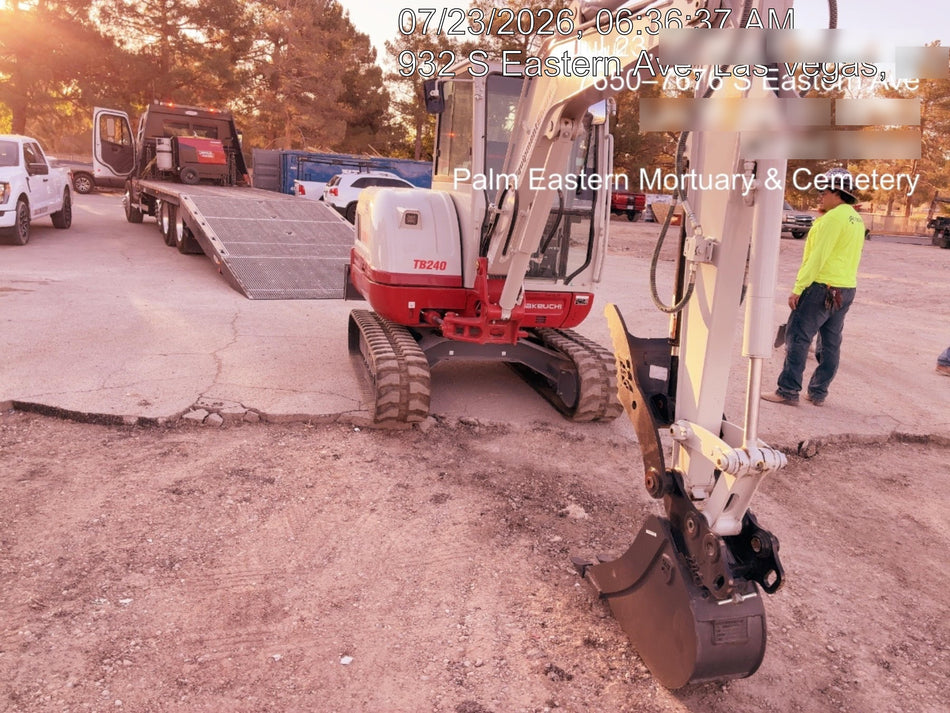 2024 TAKEUCHI TB240-CRA