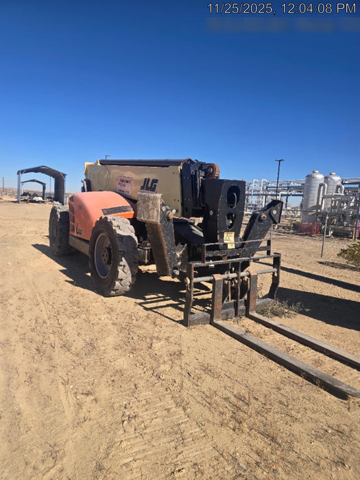 2019 JLG 1255 JLG 1255 T4F w/Full Cab, HVAC, Solid Tires, Work Lights/Beacon, 60" Carriage/Forks