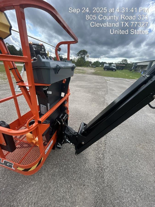 2025 JLG E300AJP