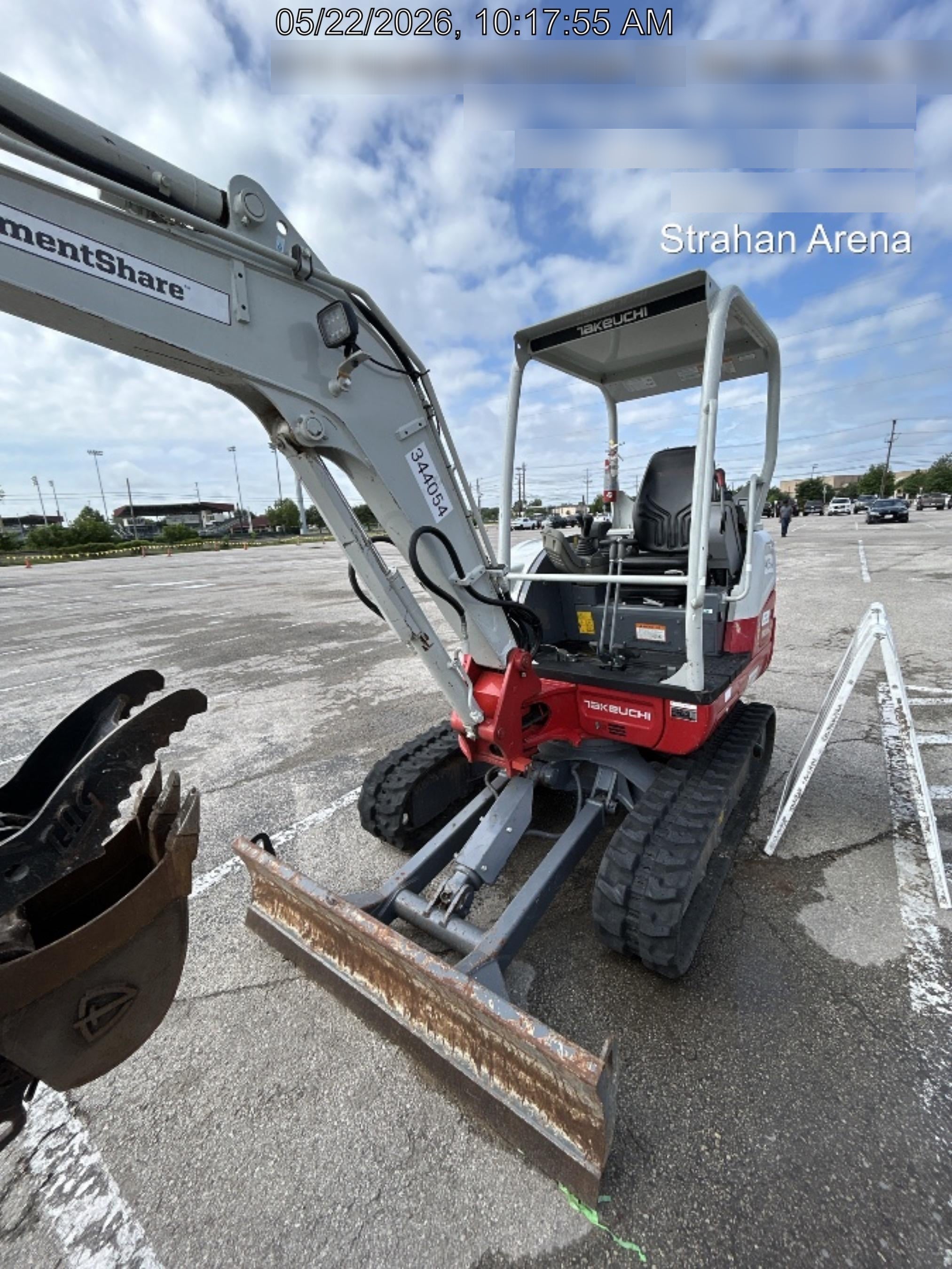 2023 TAKEUCHI TB235-2R