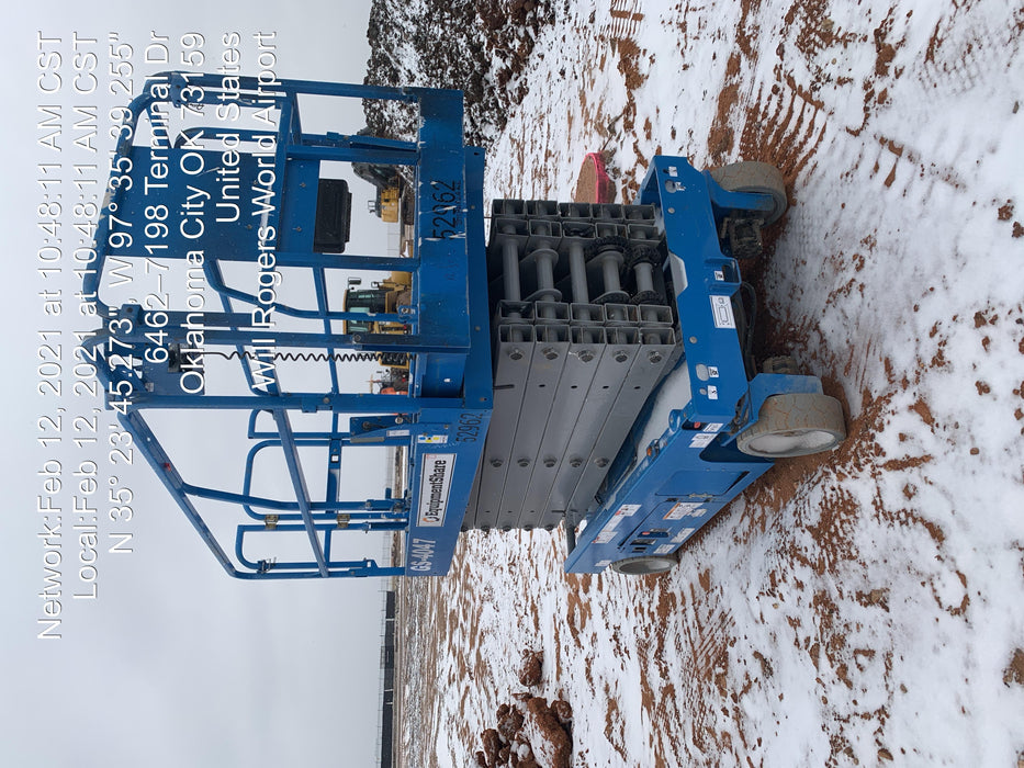 2019 Genie GS-4047 Folding rails with half height swing gate