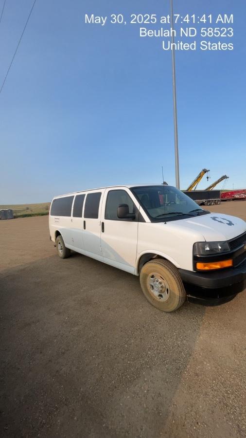 2023 CHEVROLET Express Van - Rental
