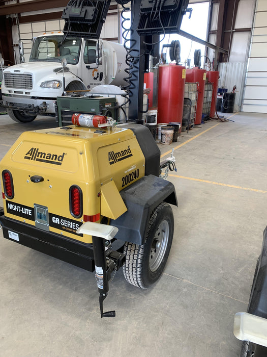 2022 Allmand NLV3GR (4) LED Light Fixture 350W, 23' Vertical Mast, 3kW Prime, Towable, Deep Sea L401, Leveling Jacks, Yanmar T4F 5.8hp