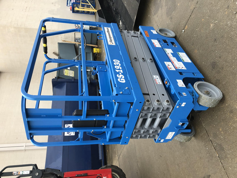 2019 Genie GS-1930 Fixed Rails with Chain Entry