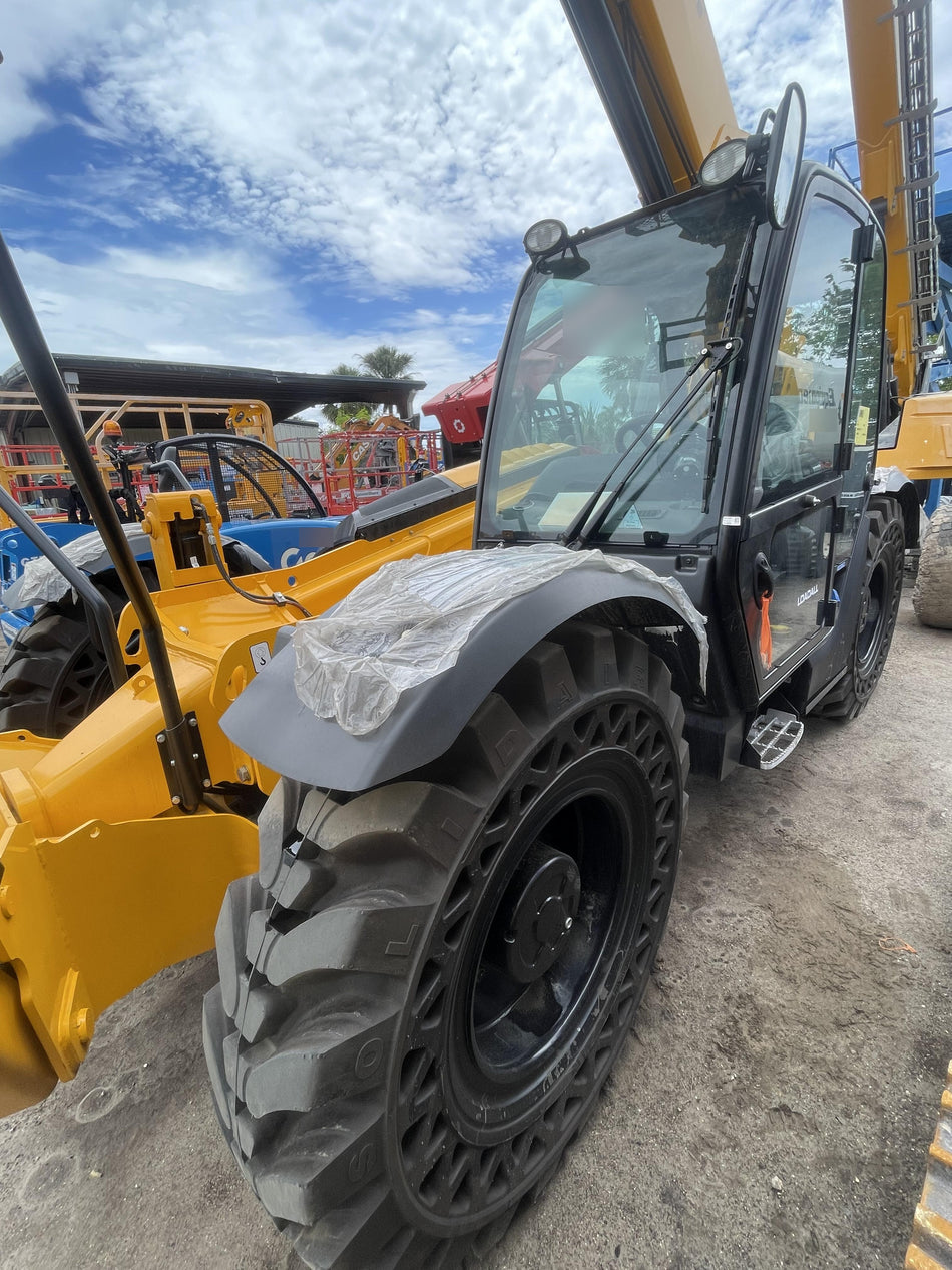 2023 JCB 514-56