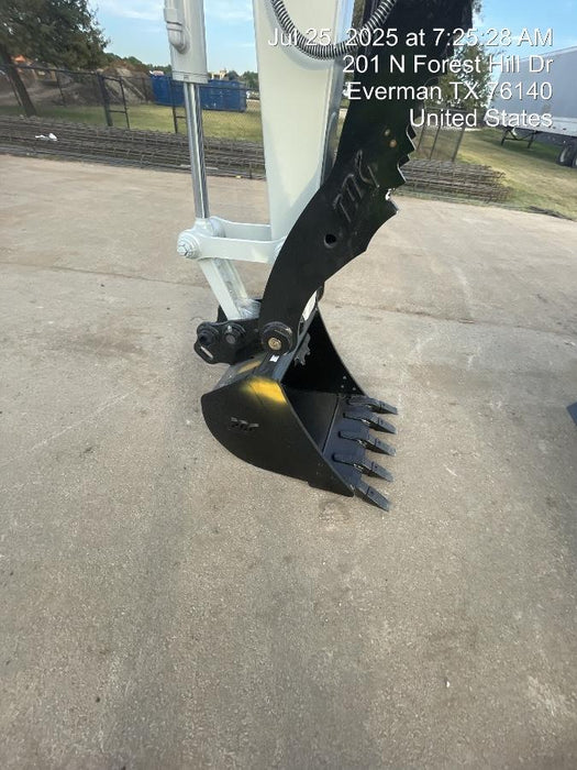 2025 TAKEUCHI 24" Bucket Takeuchi