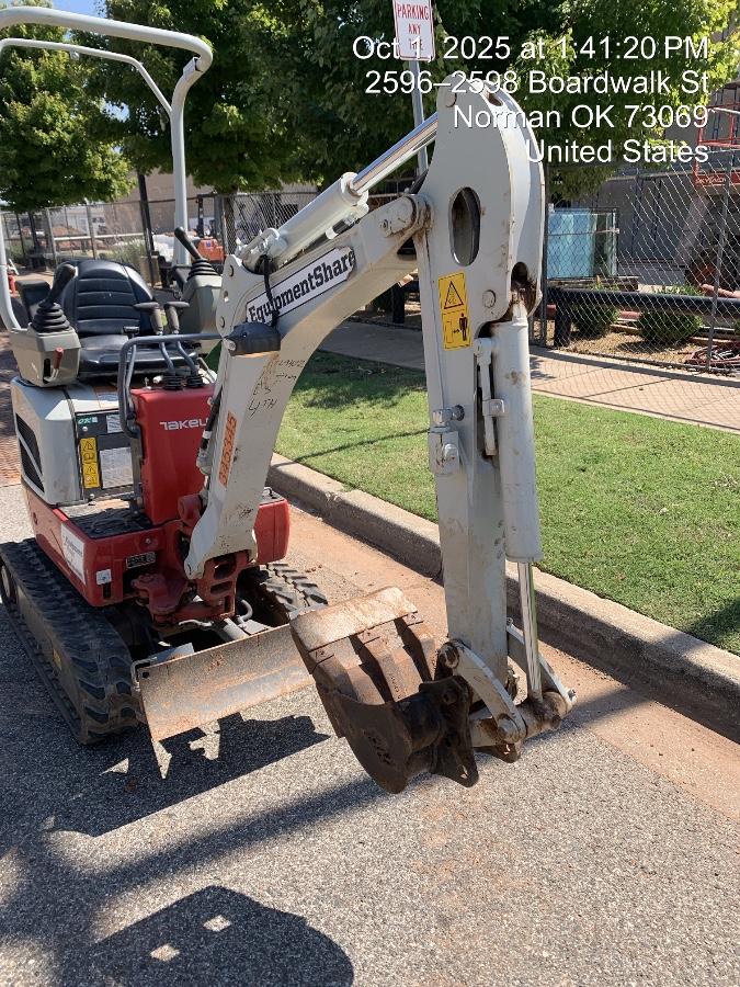 2023 TAKEUCHI TB210R