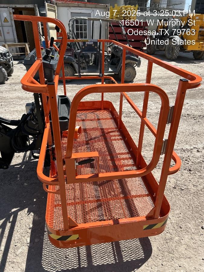 2025 JLG 600AJ