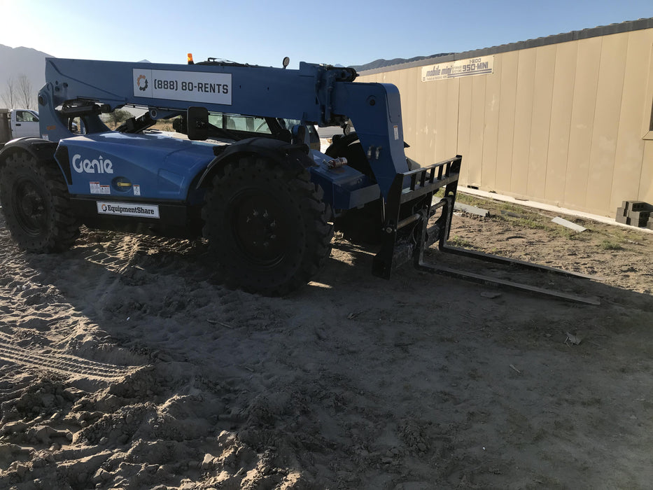 2020 Genie GTH-636 Cab/Heat/Air, Solid Tires, Work Lights, Beacon, Aux Hydraulics, Back up Alarm