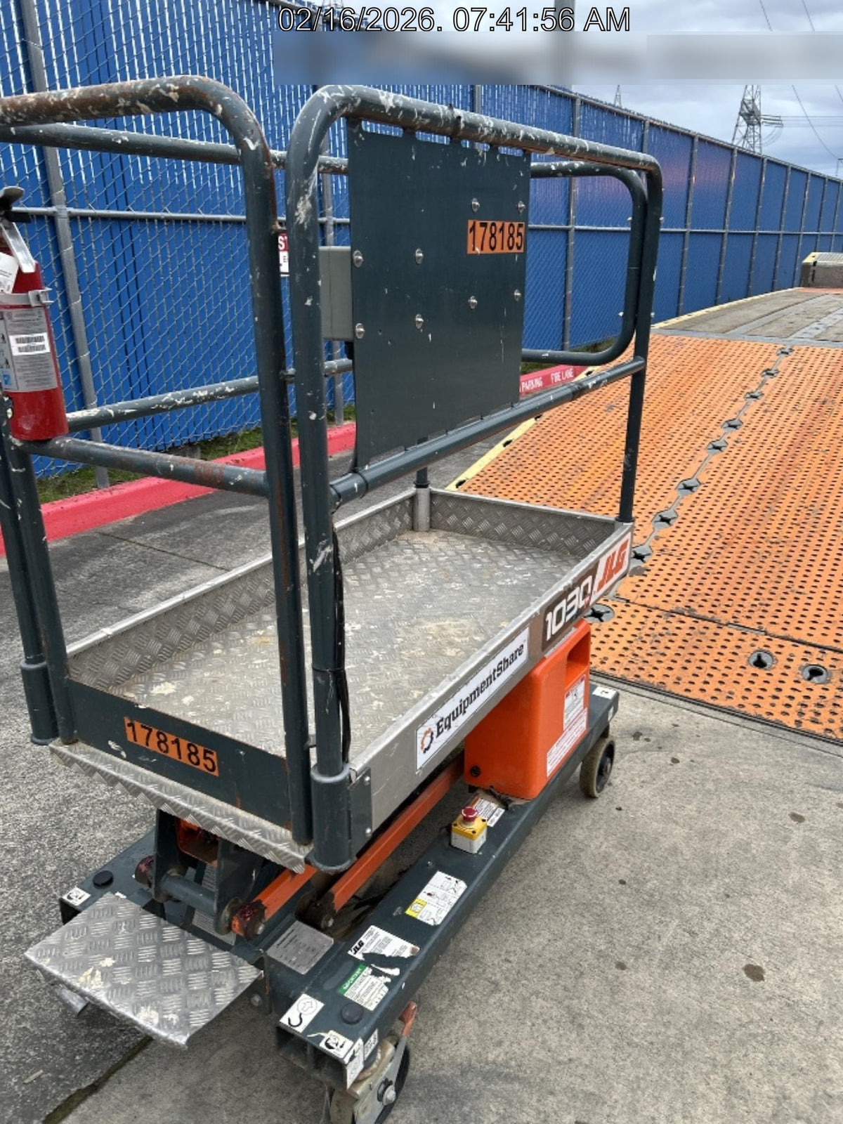 2021 JLG 1030P