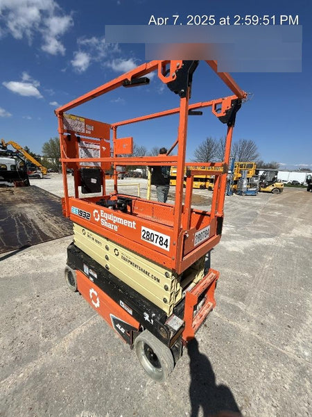 2022 JLG ES1932
