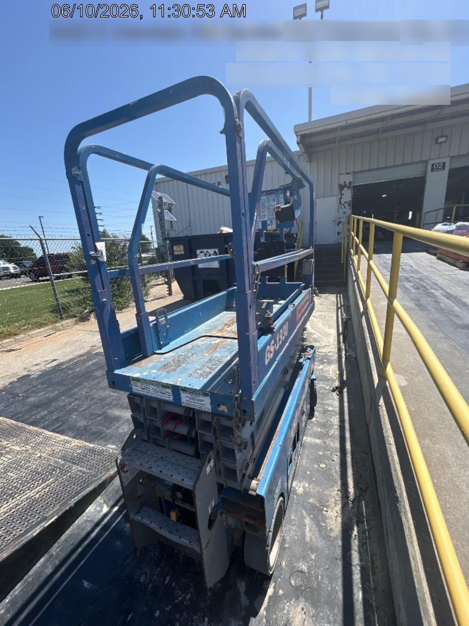 2019 Genie GS-1930 Fixed rails with chain Entry