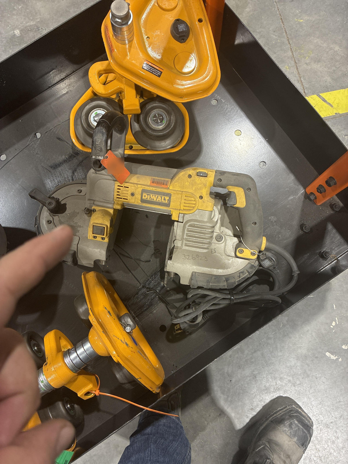 2023 DEWALT DWM120
