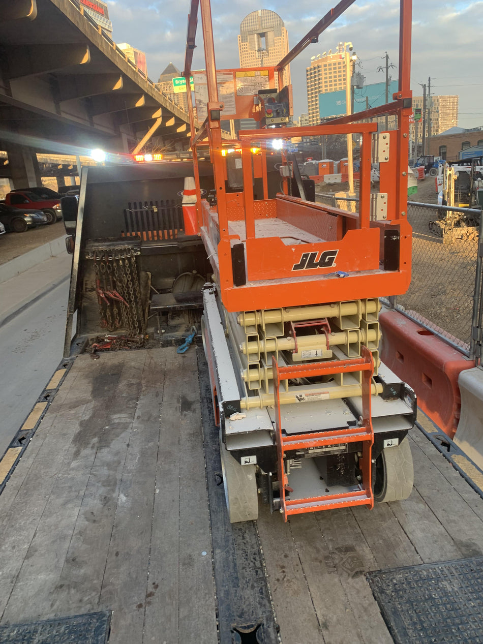 2021 JLG ES2632