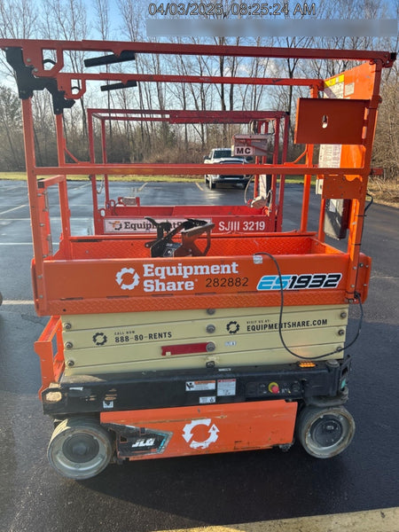 2022 JLG ES1932