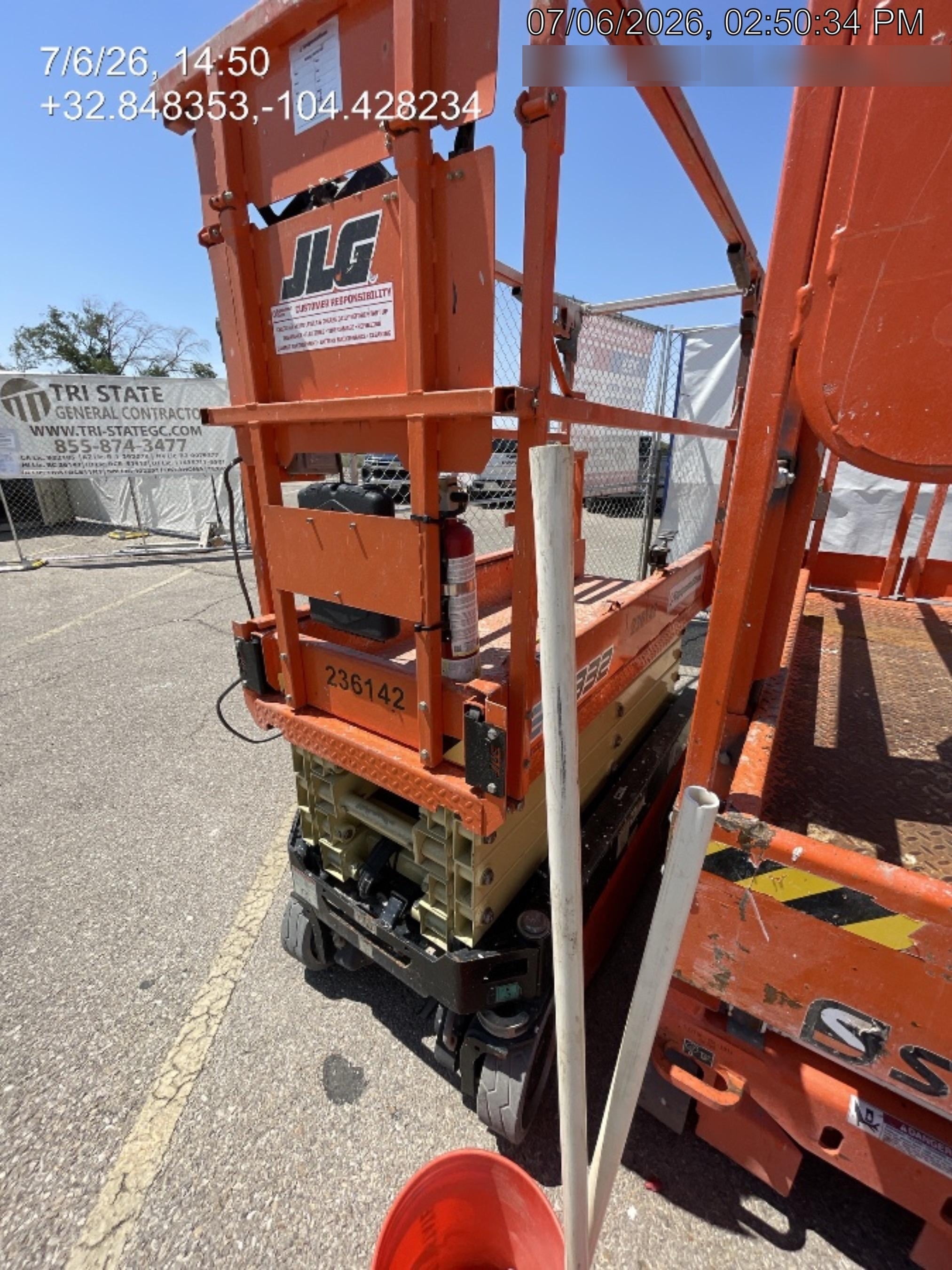 2022 JLG ES1932