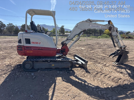 2022 TAKEUCHI TB235-2R