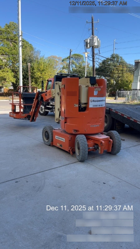 2019 JLG E300AJP