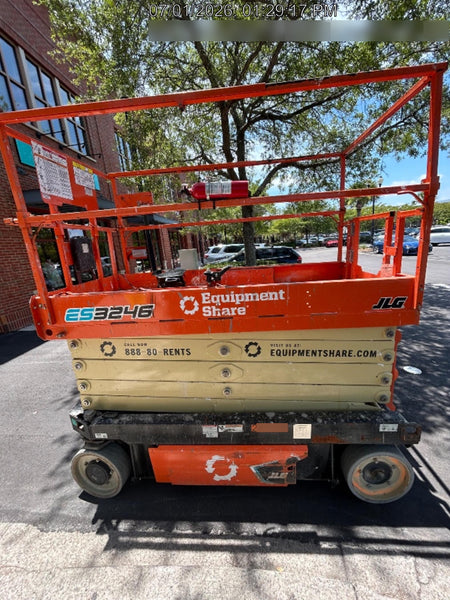 2022 JLG ES3246