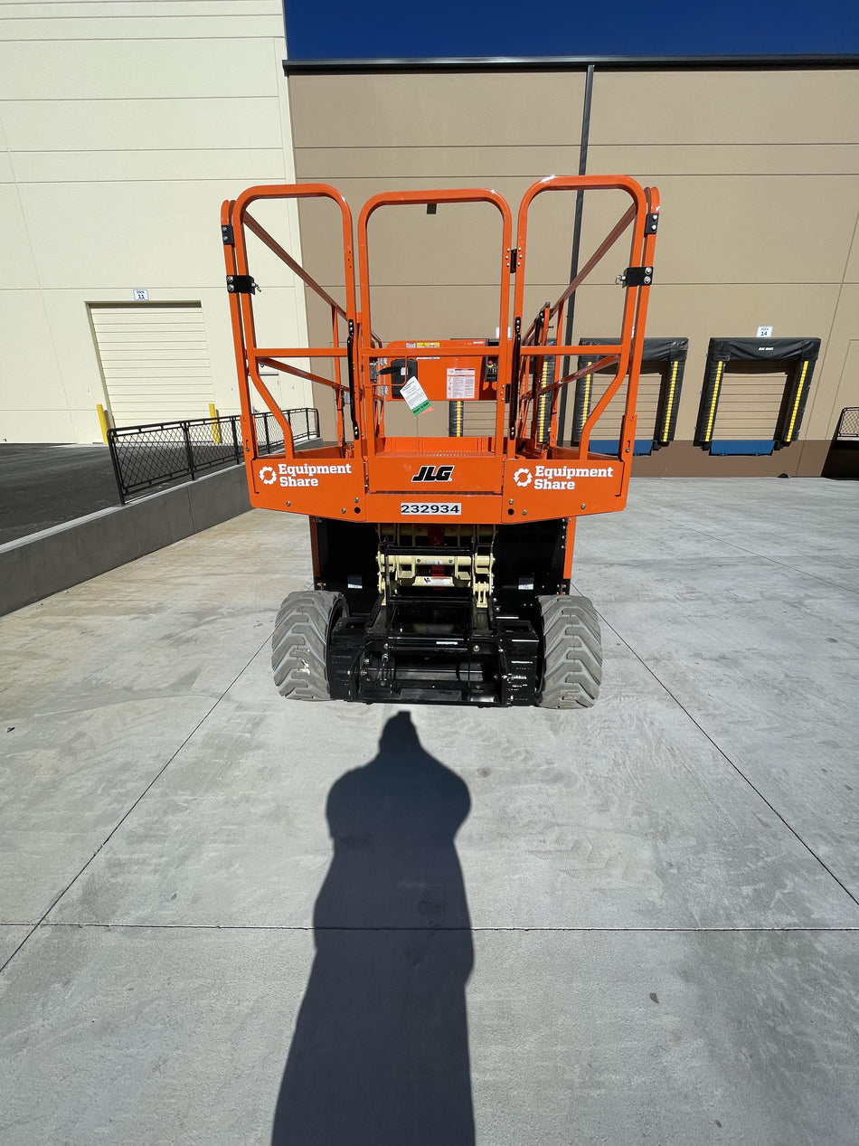 2022 JLG RT2669