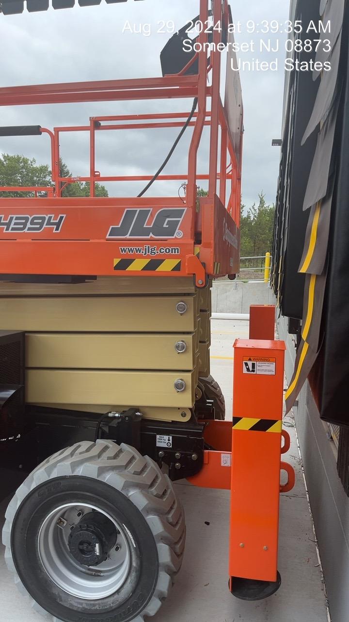 2024 JLG RT4394
