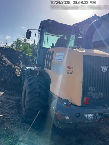 2017 Case 621G CLOSED CAB, JRB 416 STYLE HYD COUPLER
