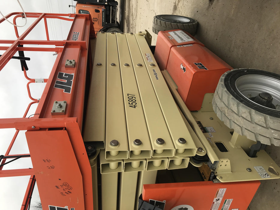 2019 JLG 4069LE Solid Non Marking Tires, Rotating Beacon