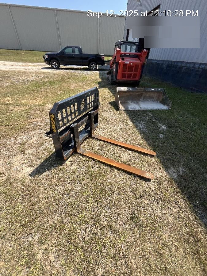 2024 SOLESBEE 48" Pallet Forks - Solesbee