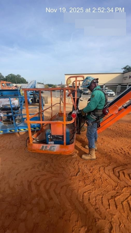 2021 JLG 860SJ