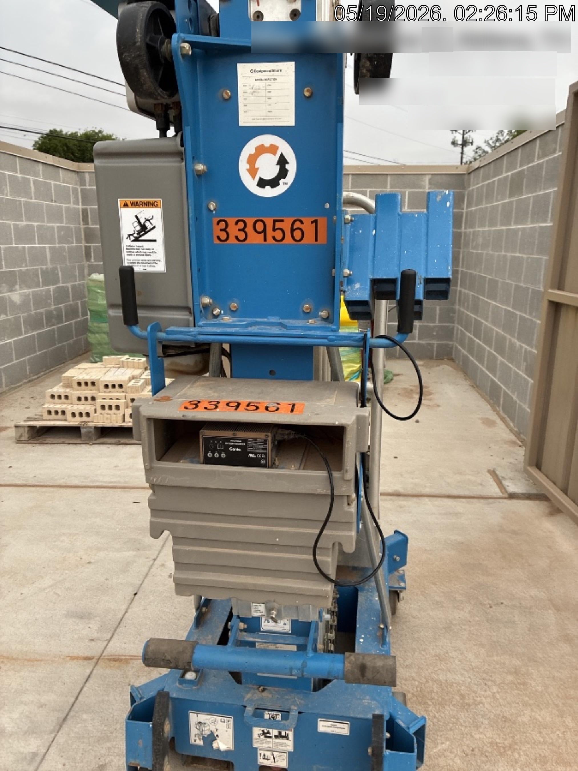 2023 GENIE AWP-30S DC
