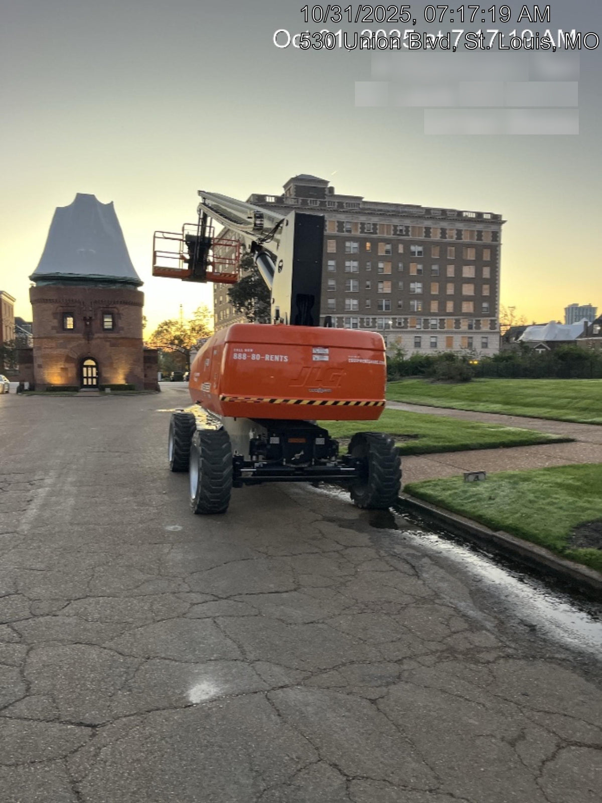 2025 JLG 860SJ
