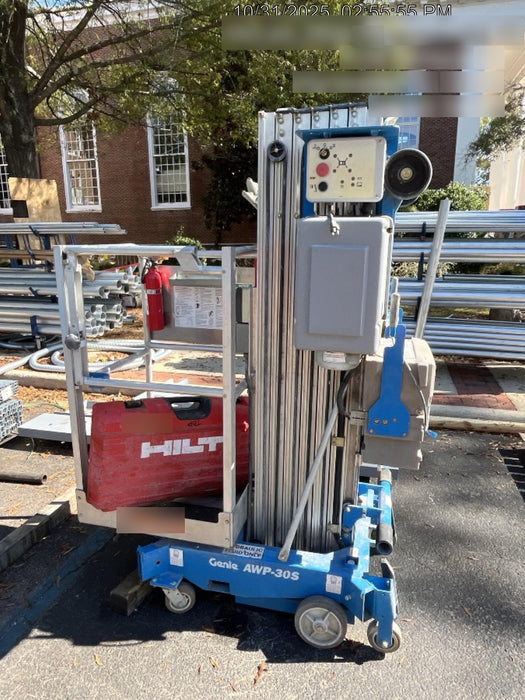 2019 GENIE AWP-30S