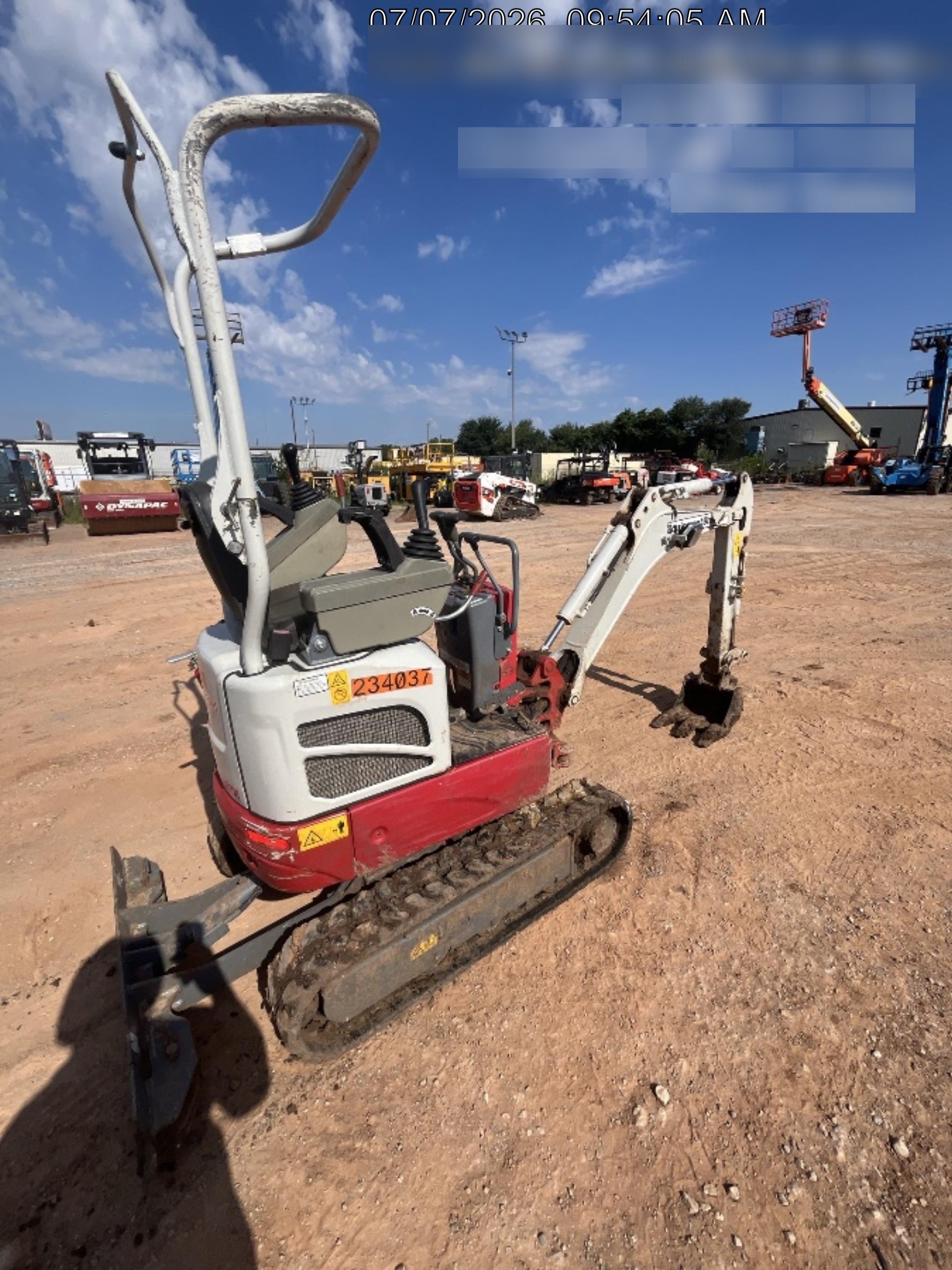 2022 TAKEUCHI TB210R