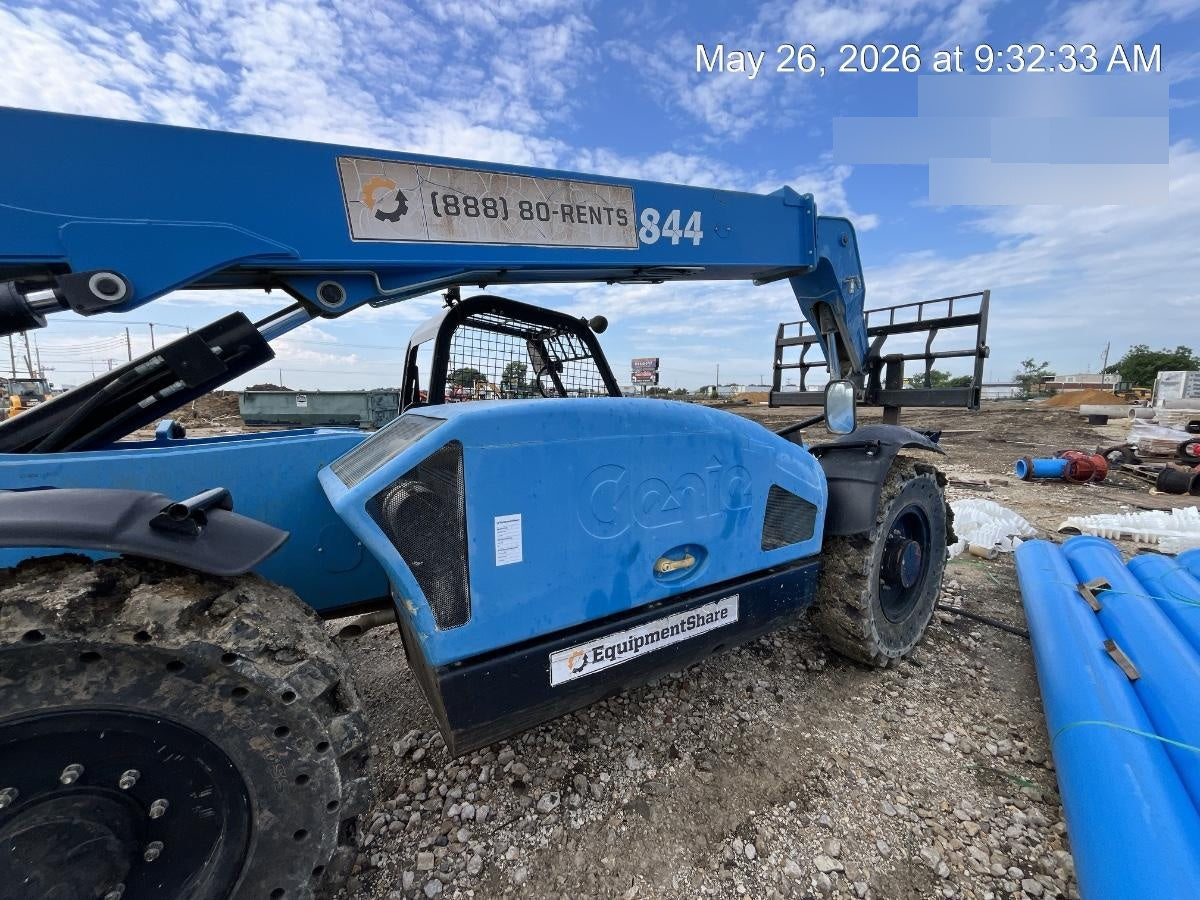 2017 GENIE GTH-844