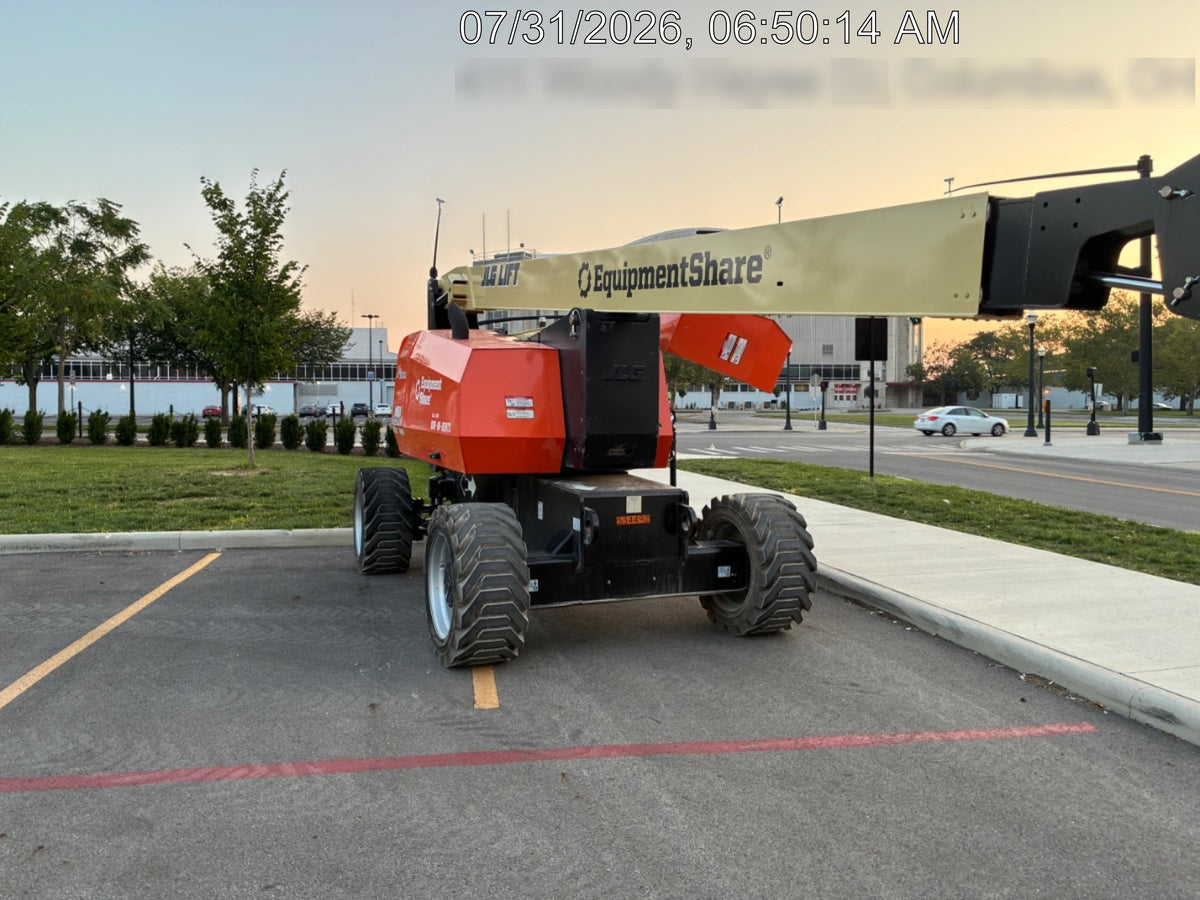 2025 JLG 800AJ