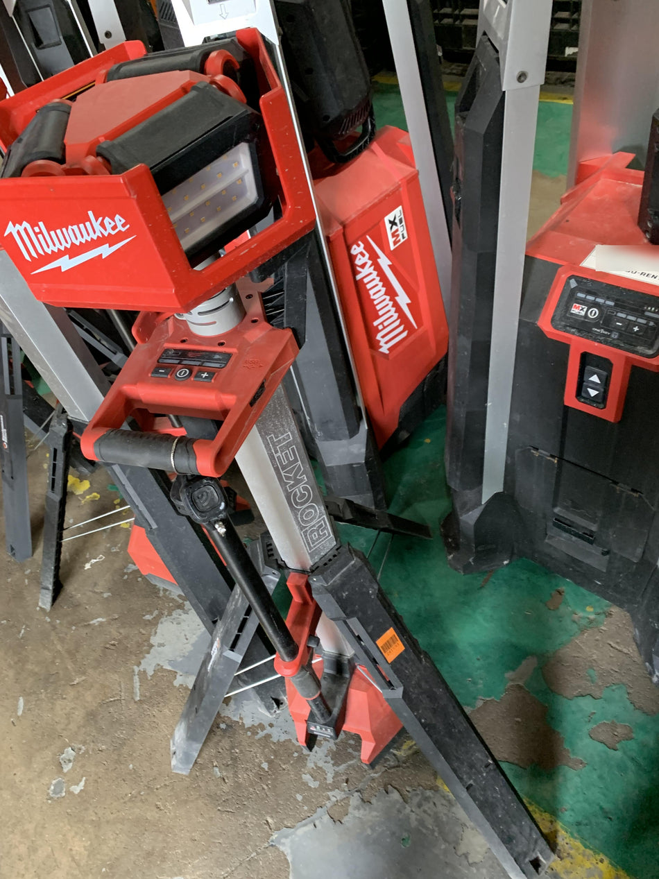 2022 MILWAUKEE 2136-20