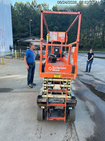 2023 JLG ES2632
